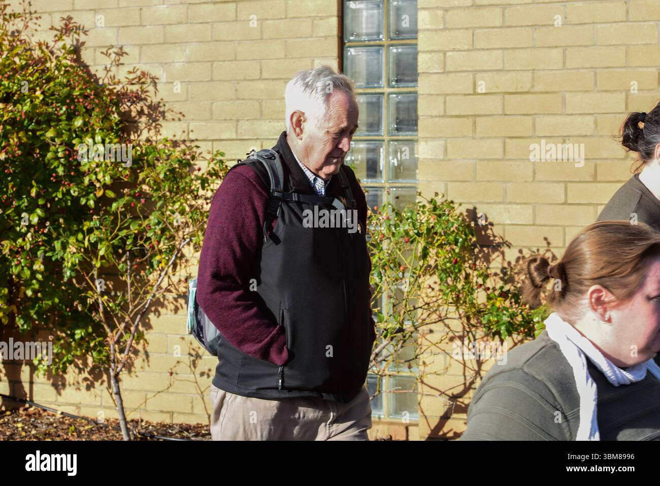 Morwell, Australia. 24 giugno 2025. Unico sopravvissuto al pasto Wellington di manzo avvelenato servito da Erin Patterson, Ian Wilkinson viene visto fuori dai tribunali della Latrobe Valley durante l'udienza della Corte Suprema del "processo dei funghi" di Erin Patterson. Processo dei funghi, giorno fuori dal tribunale di Latrobe Valley dove il processo di una donna australiana accusata di aver ucciso tre dei parenti anziani del suo marito estraneo usando funghi tossici. Credito: SOPA Images Limited/Alamy Live News Foto Stock
