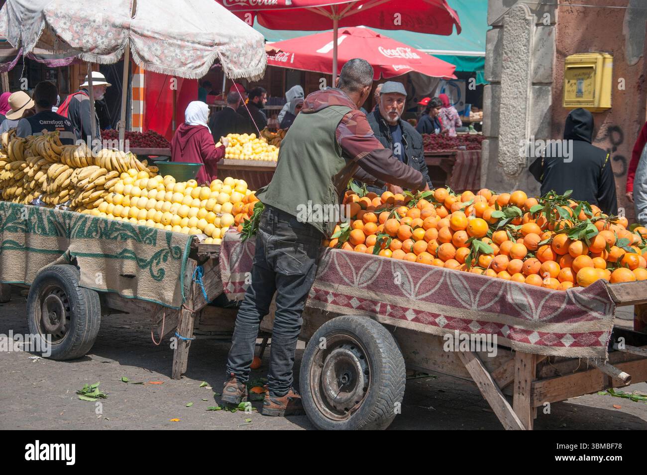 Market barrows nel quartiere Habous, la nuova Medina degli anni '1930 di Casablanca, Marocco Foto Stock