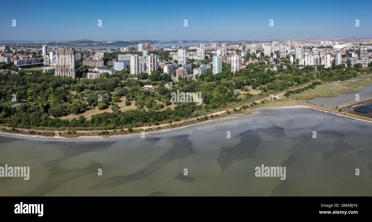 Veduta aerea della città marittima di Burgas, Bulgaria Foto Stock
