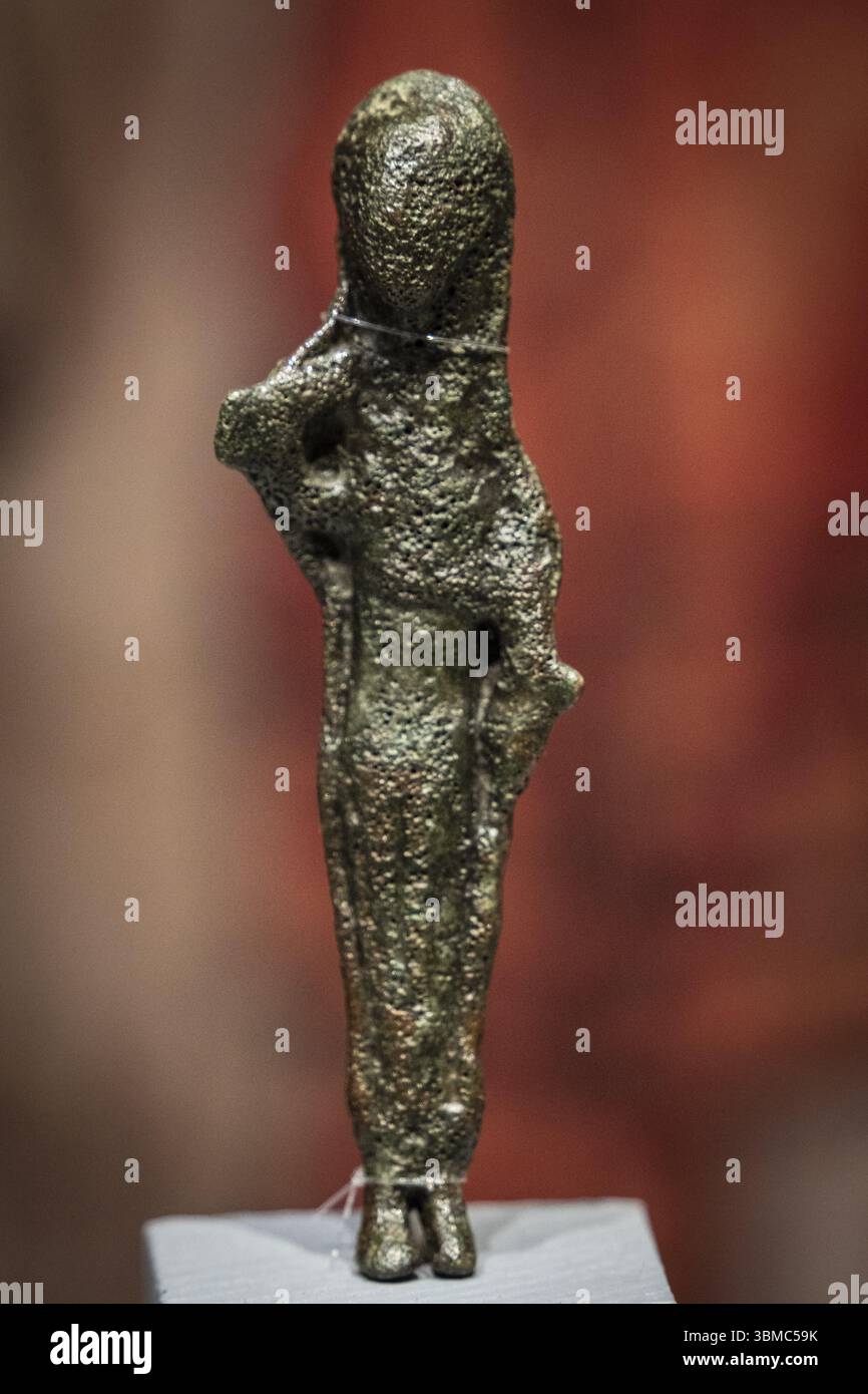 Offerta votiva in bronzo, IV-III secolo a.C., museo archeologico di Siviglia, Andalusia, Spagna, Europa Foto Stock