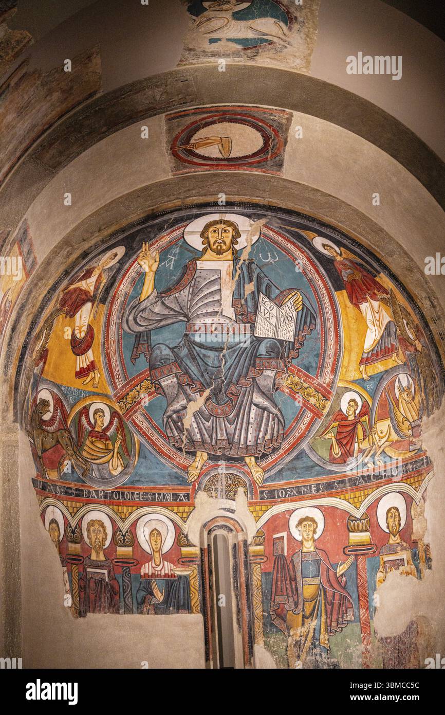 Abside di Sant Climent de Tauell, pittura romanica della decorazione murale serie della chiesa di San Climent de Tauell nella valle di Boi, MNAC, Barcellona Foto Stock