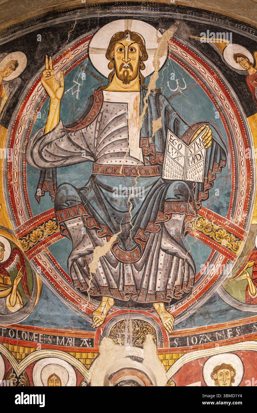 Abside di Sant Climent de Tauell, pittura romanica della decorazione murale serie della chiesa di San Climent de Tauell nella valle di Boi, MNAC, Barcellona Foto Stock