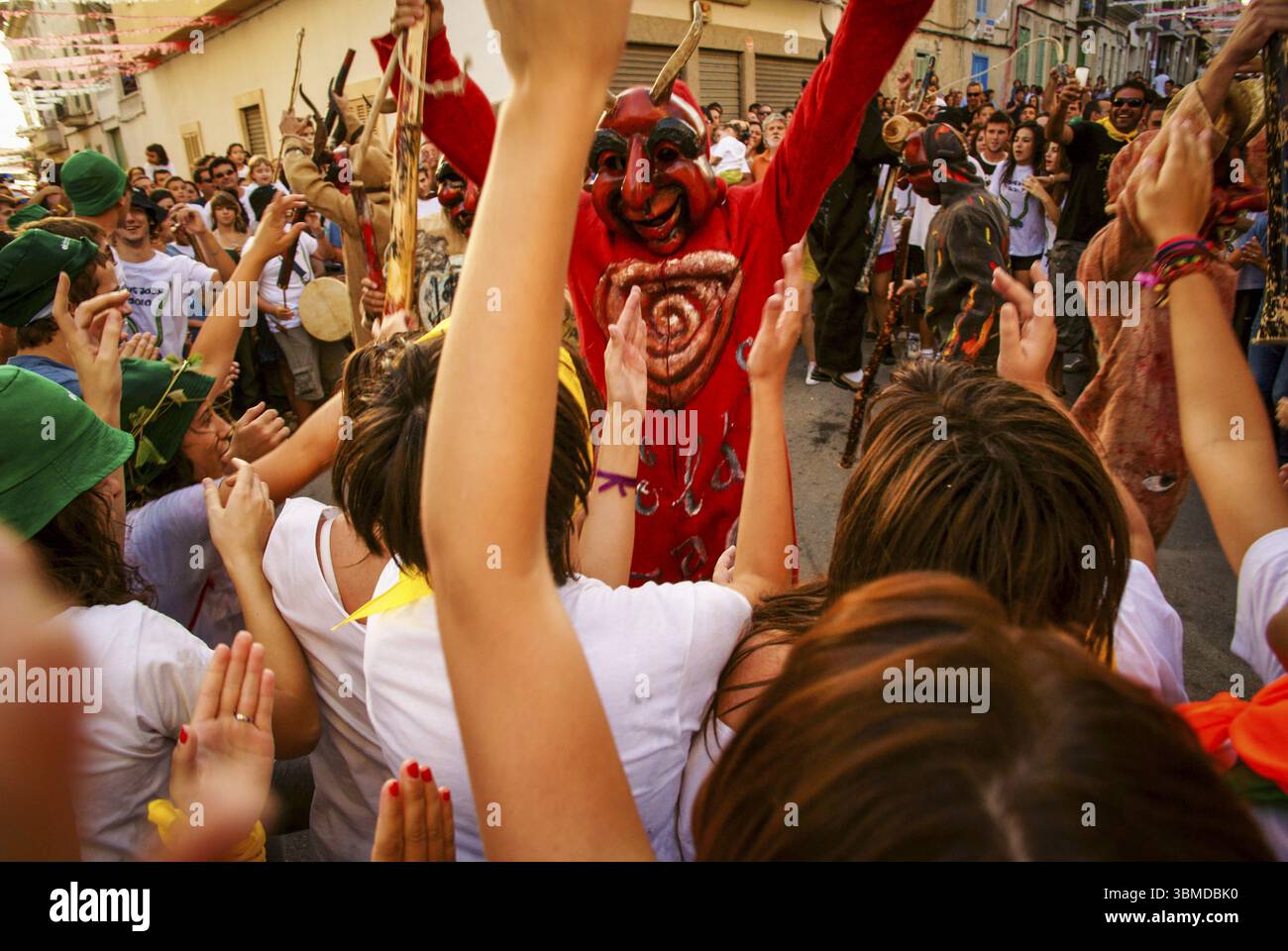 Demoni Dimonis durante i festeggiamenti di Sant Joan degollat, città di Sant Joan, Maiorca, Isole Baleari, Spagna, Europa Foto Stock