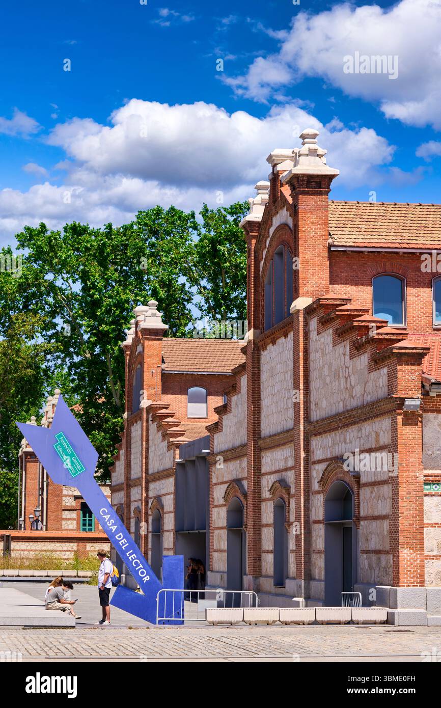 Matadero, Plaza de Legazpi, ex mattatoio, centro d'arte contemporanea, Centro per la creazione contemporanea, Madrid, Spagna Foto Stock