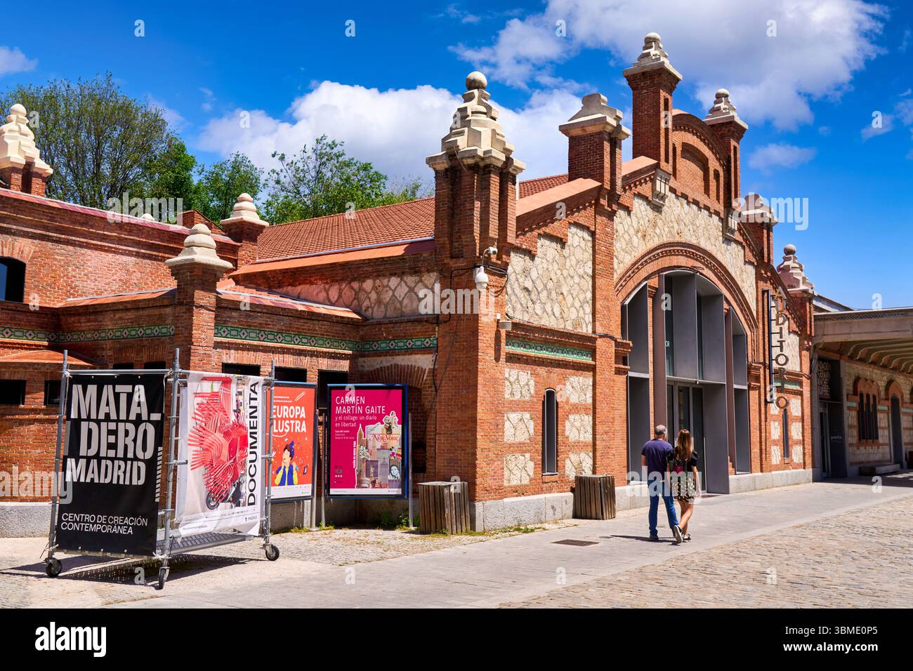 Matadero, Plaza de Legazpi, ex mattatoio, centro d'arte contemporanea, Centro per la creazione contemporanea, Madrid, Spagna Foto Stock