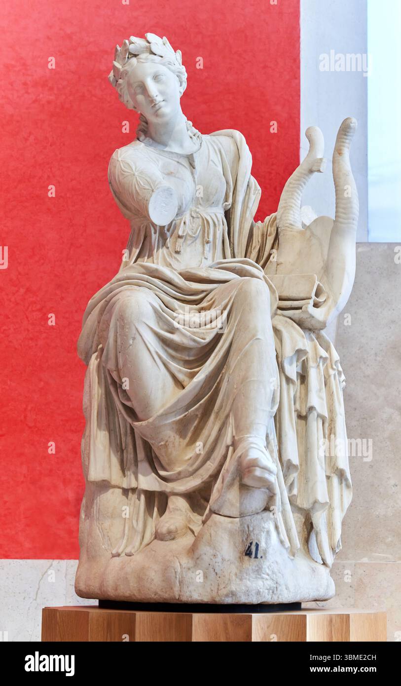 TERSICORE, Musa della canzone e della danza Corale, le muse di Cristina di Svezia, otto statue in marmo, Villa Adriana a Tivoli, Teatro dell'Accademia o Odeon Foto Stock