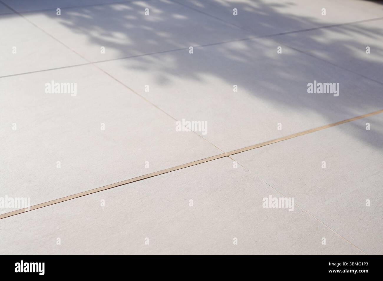 Terrazze esterne piastrellate per residenze e condomini Foto Stock