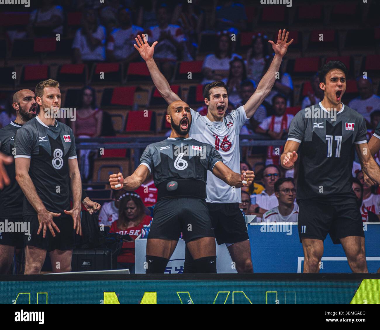Giappone vs Canada durante la partita maschile FIVB Volleyball Nations League 2024 del 27 giugno a Łódź, Polonia. Foto Stock