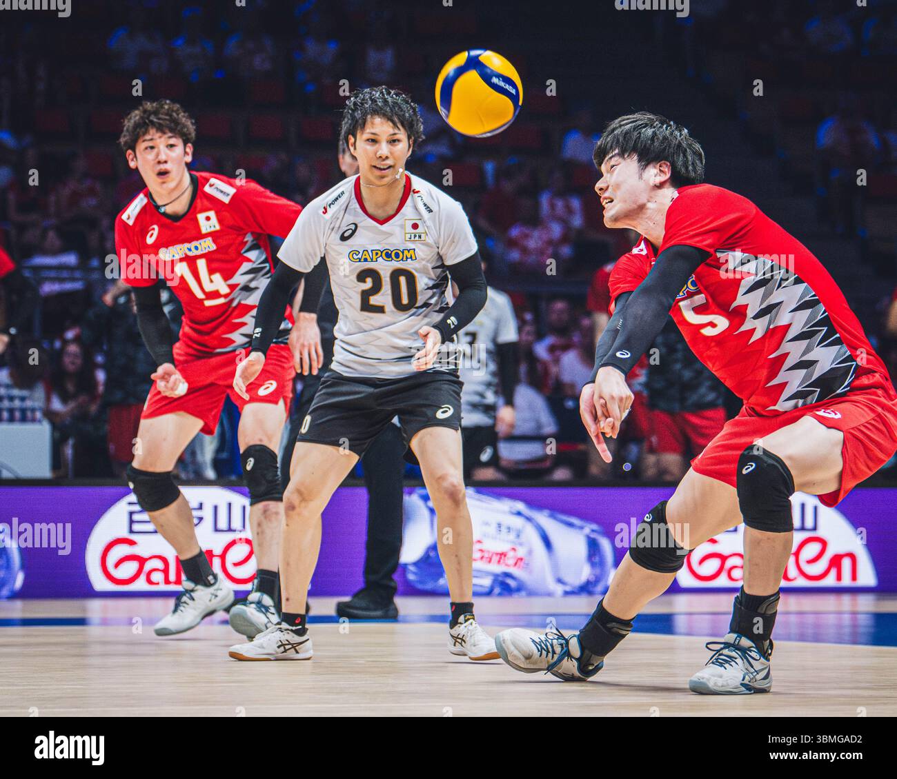 Giappone vs Canada durante la partita maschile FIVB Volleyball Nations League 2024 del 27 giugno a Łódź, Polonia. Foto Stock