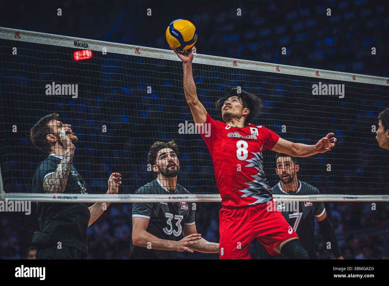 Giappone vs Canada durante la partita maschile FIVB Volleyball Nations League 2024 del 27 giugno a Łódź, Polonia. Foto Stock