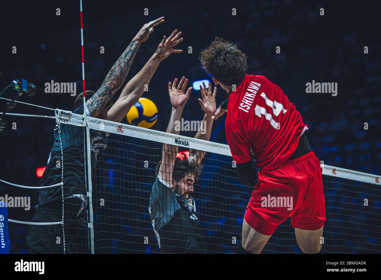 Giappone vs Canada durante la partita maschile FIVB Volleyball Nations League 2024 del 27 giugno a Łódź, Polonia. Foto Stock