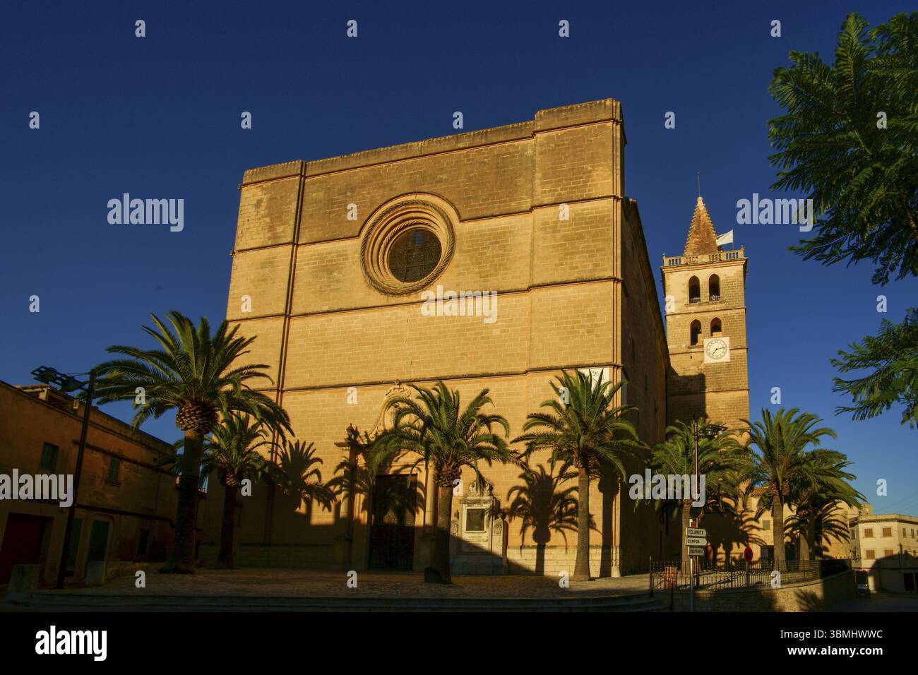 Chiesa parrocchiale di nostra senyora de la consolacio (XVII-XVIII secolo), Porreres, pianura di Maiorca. Isole Baleari. Spagna Foto Stock