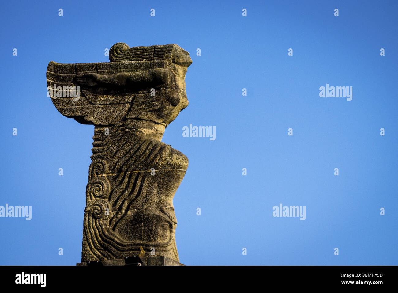 Statua in forma einer Schiffsgalionsfigur des Bildhauers Victorio Macho, 20 anni. Jahrhundert, Denkmal in der Heimatstadt des Seefahrers Juan Sebastian ELC Foto Stock