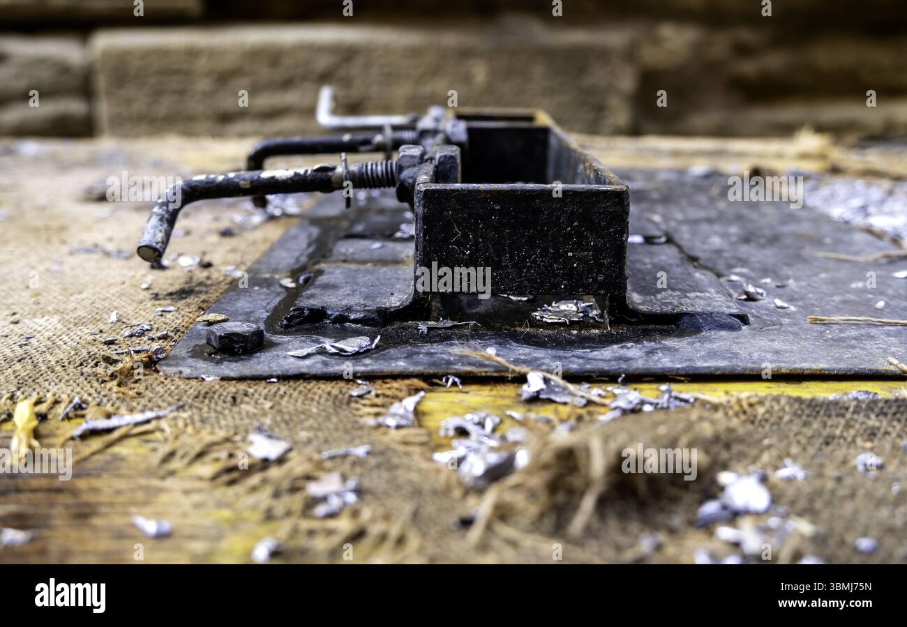 Dettaglio degli utensili per la fusione e la sagomatura dell'alluminio Foto Stock Dettaglio degli utensili per la fusione e la sagomatura dell'alluminio Foto Stock