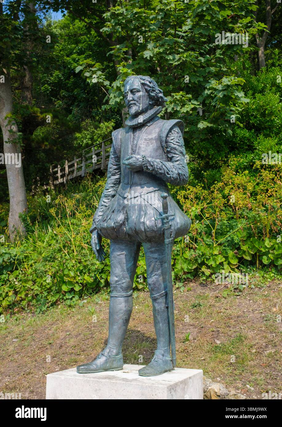 Inghilterra: Sir George Somers (24 aprile 1554 – 9 novembre 1610), corsaro inglese, eroe navale e fondatore delle Bermuda, Lyme Regis, Dorset. Fece parte di una spedizione guidata da Sir Amyas Preston che saccheggiò Caracas e Santa Ana de Coro nel 1595, durante la guerra anglo-spagnola non dichiarata. È ricordato oggi come il fondatore della colonia inglese delle Bermuda, nota anche come Isole Somers. Foto Stock