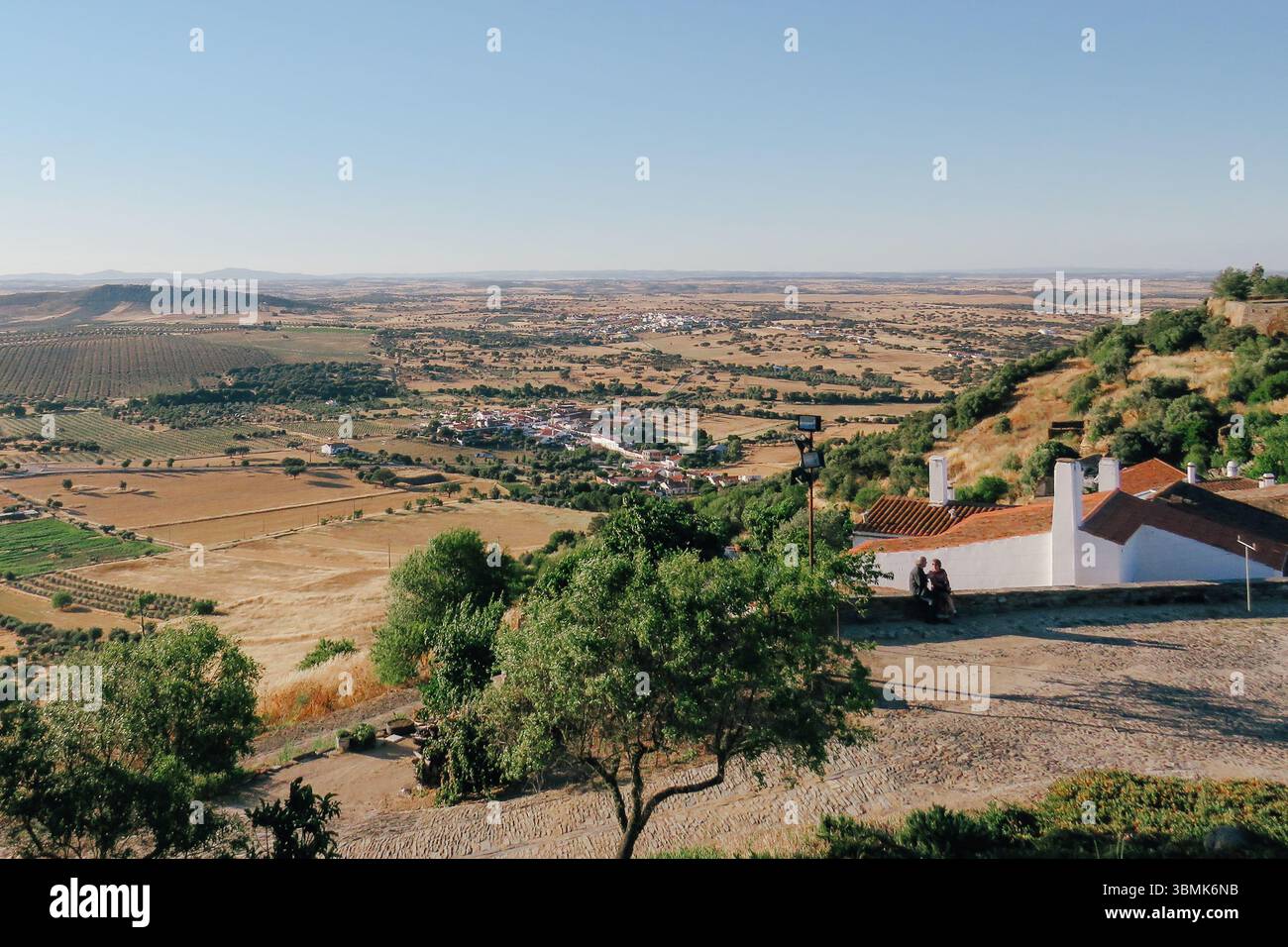 Vista panoramica della campagna dell'Alentejo da Monsaraz, Portogallo Foto Stock