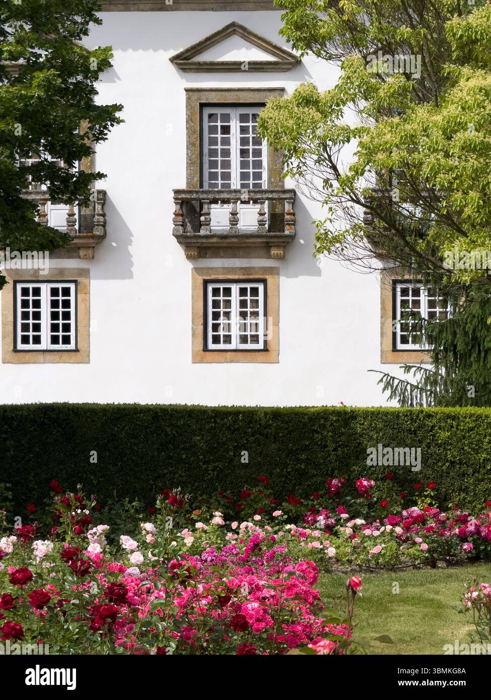 Palazzo Mateus e giardini di rose, Vila Real, Portogallo - Immagine stock catturata con smartphone
