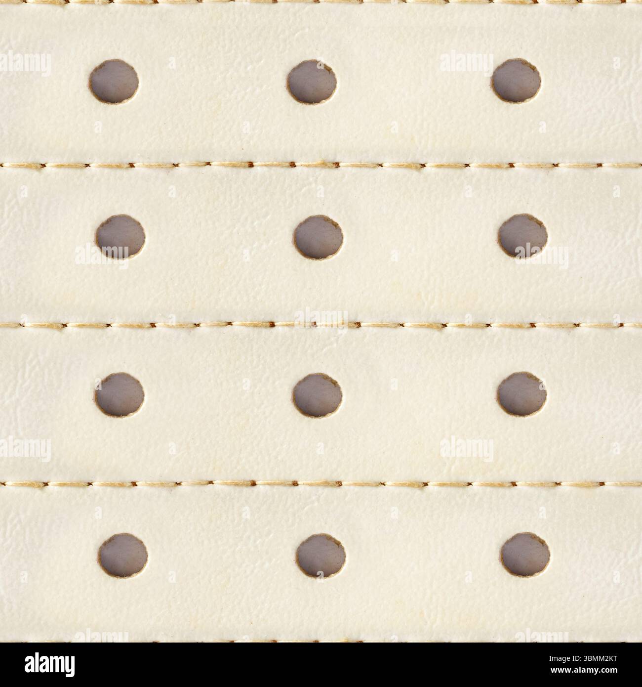 Materiale fotografico 4K senza cuciture con superficie in pelle color beige con cuciture e fori. Pattino per la struttura del nastro. Foto Stock