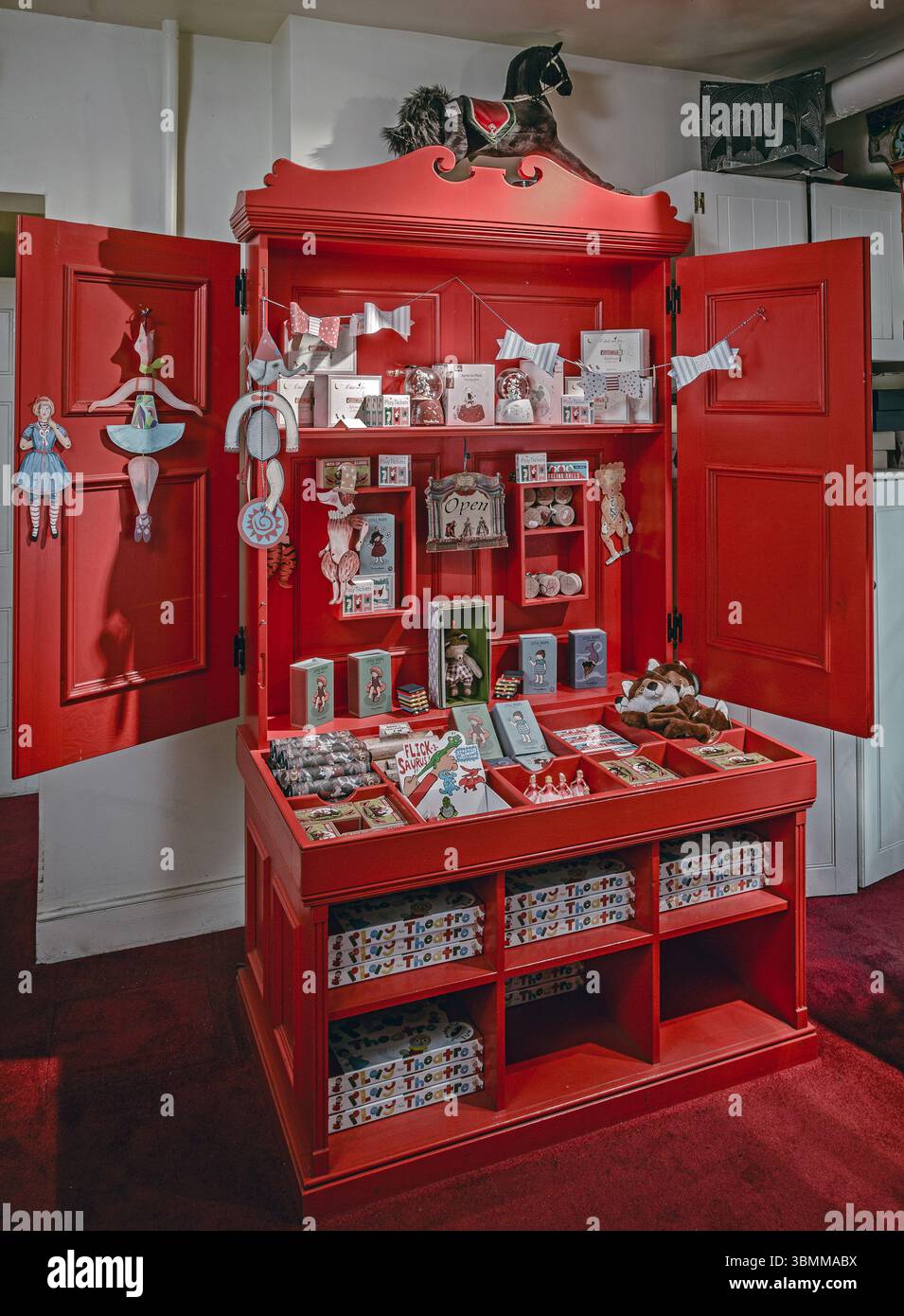 Benjamin Pollocks Toy Shop al Covent Garden Market, Londra, Regno Unito Foto Stock