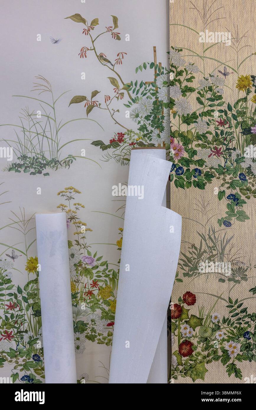 Cole & Son: L'iconica casa di carta da parati britannica dal 1875, rinomata per la carta da parati lavorata a mano Foto Stock
