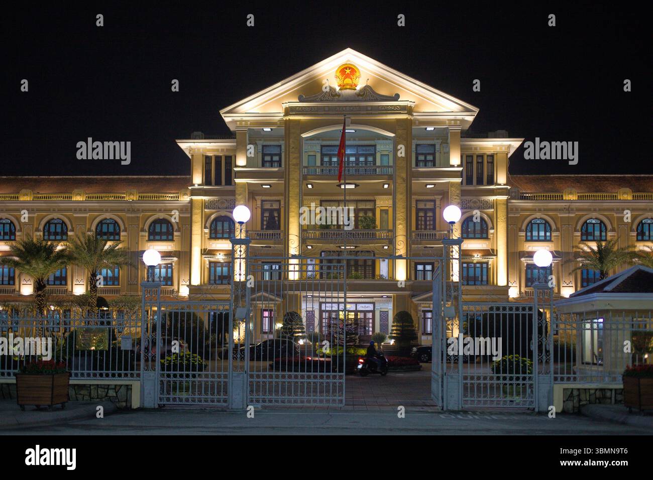 Vietnam, Hue, edificio governativo, Foto Stock