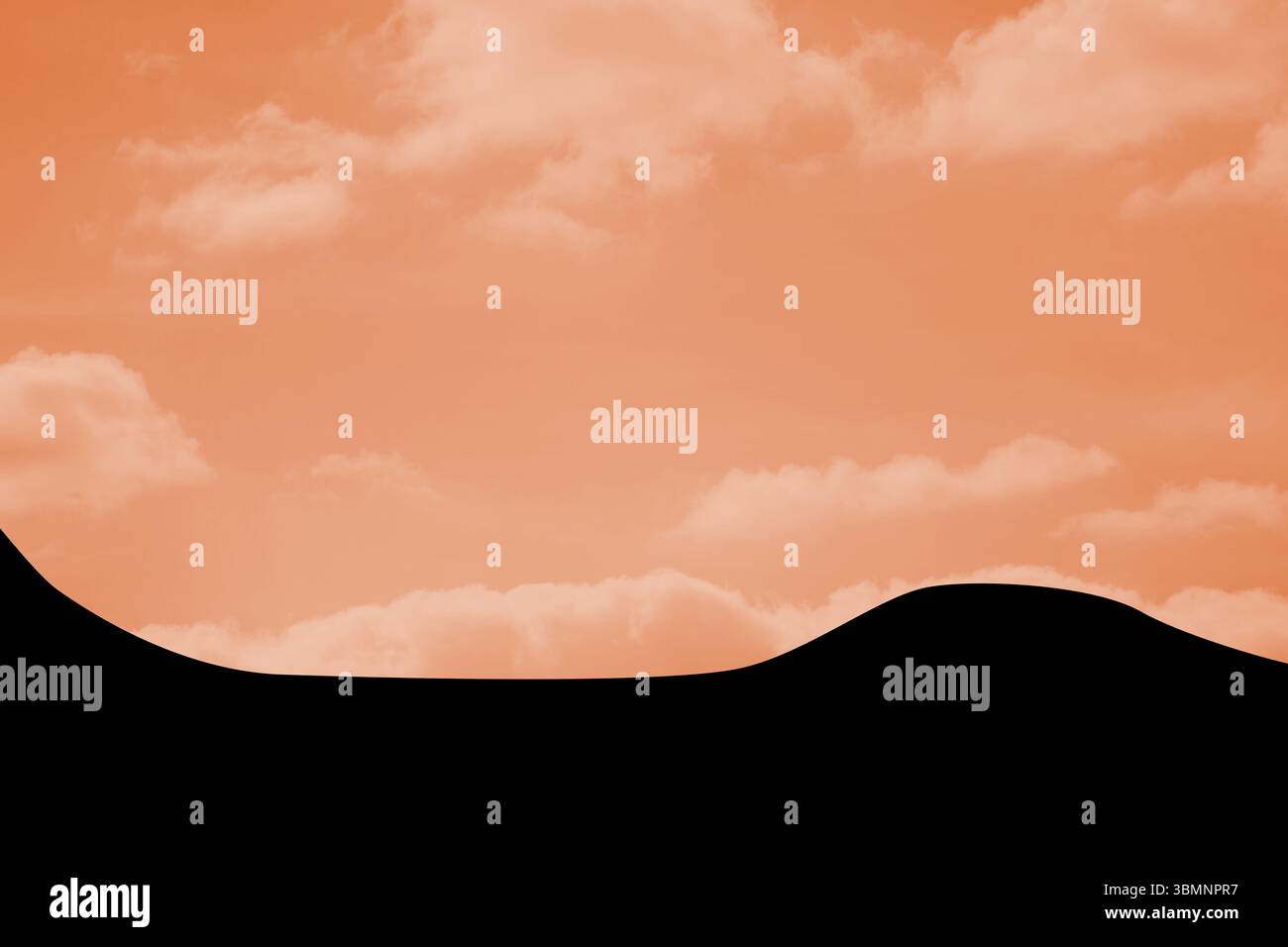 Design piatto che mostra un cielo nuvoloso di colore arancione con morbide nuvole bianche e silhouette a onda nera Foto Stock