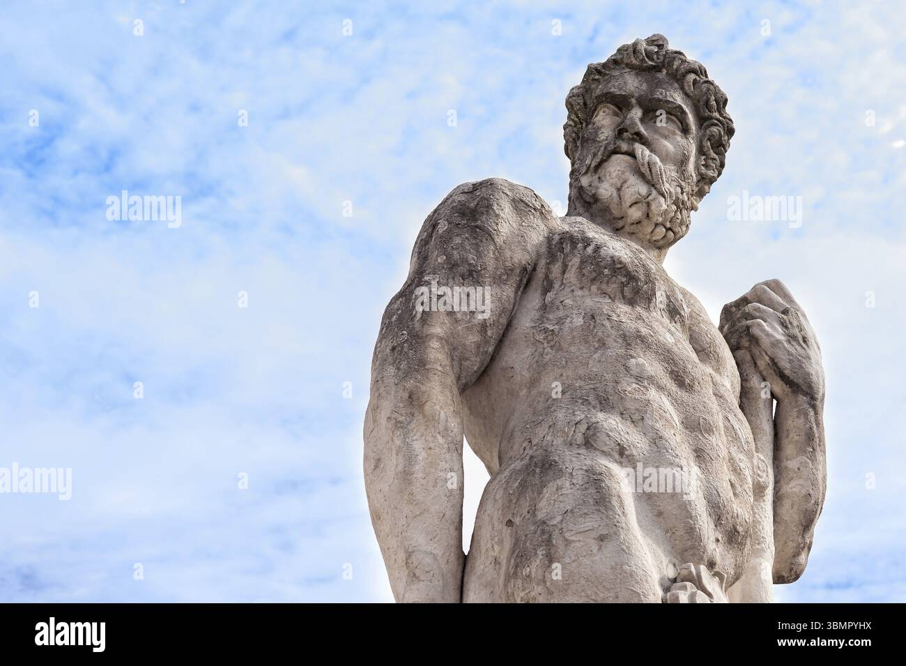 Statua del 16 secolo. Statua di Ercole. Arte medievale Foto Stock