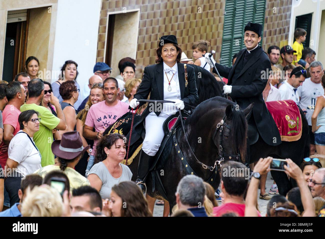Danza tradizionale con cavalli, Jaleo, originaria del XIV secolo, feste di Sant Bartomeu, ferrerie, Minorca, Isole Baleari, Spagna, Europa Foto Stock
