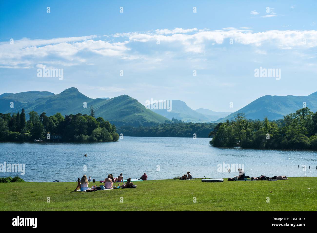Al fianco di Derwent Water, a Keswick Foto Stock