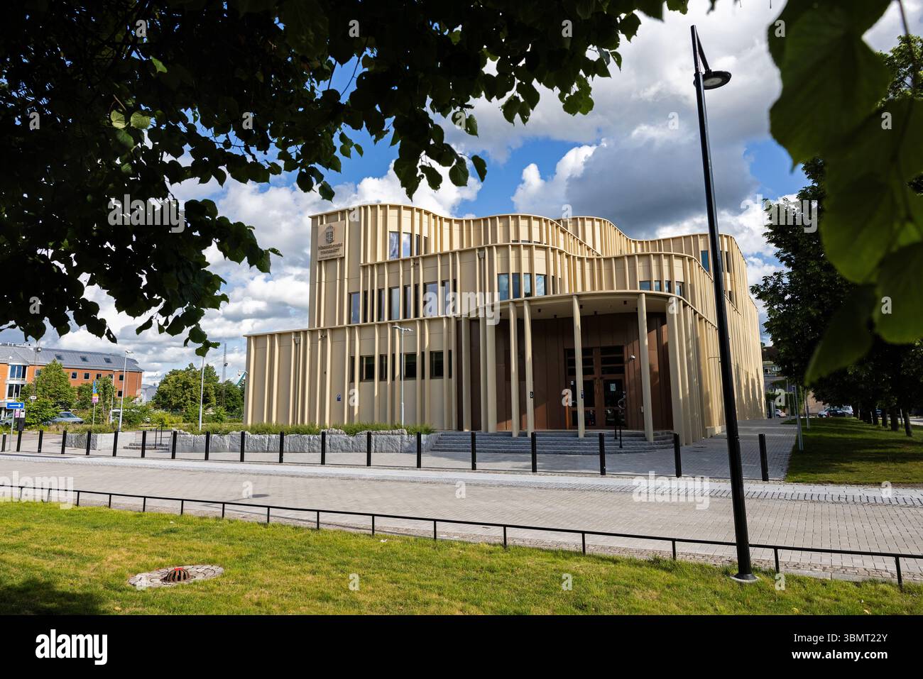 Segni e simboli, tribunale distrettuale di Norrköping (in svedese: Norrköpings tingsrätt), Norrköping, Svezia. Foto Stock