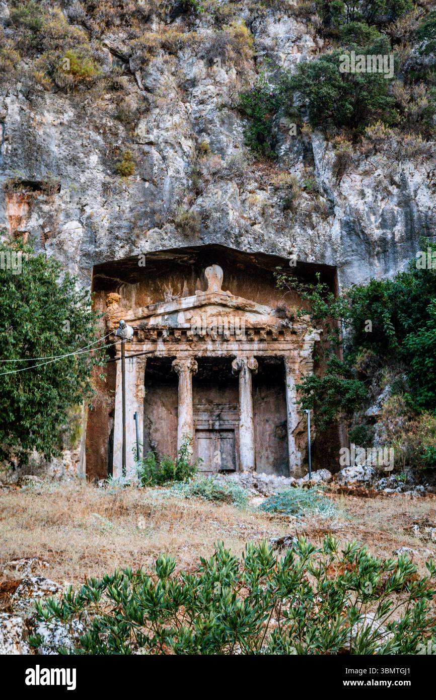 Le tombe di Amyntas lycian e la città di Fethiye Foto Stock