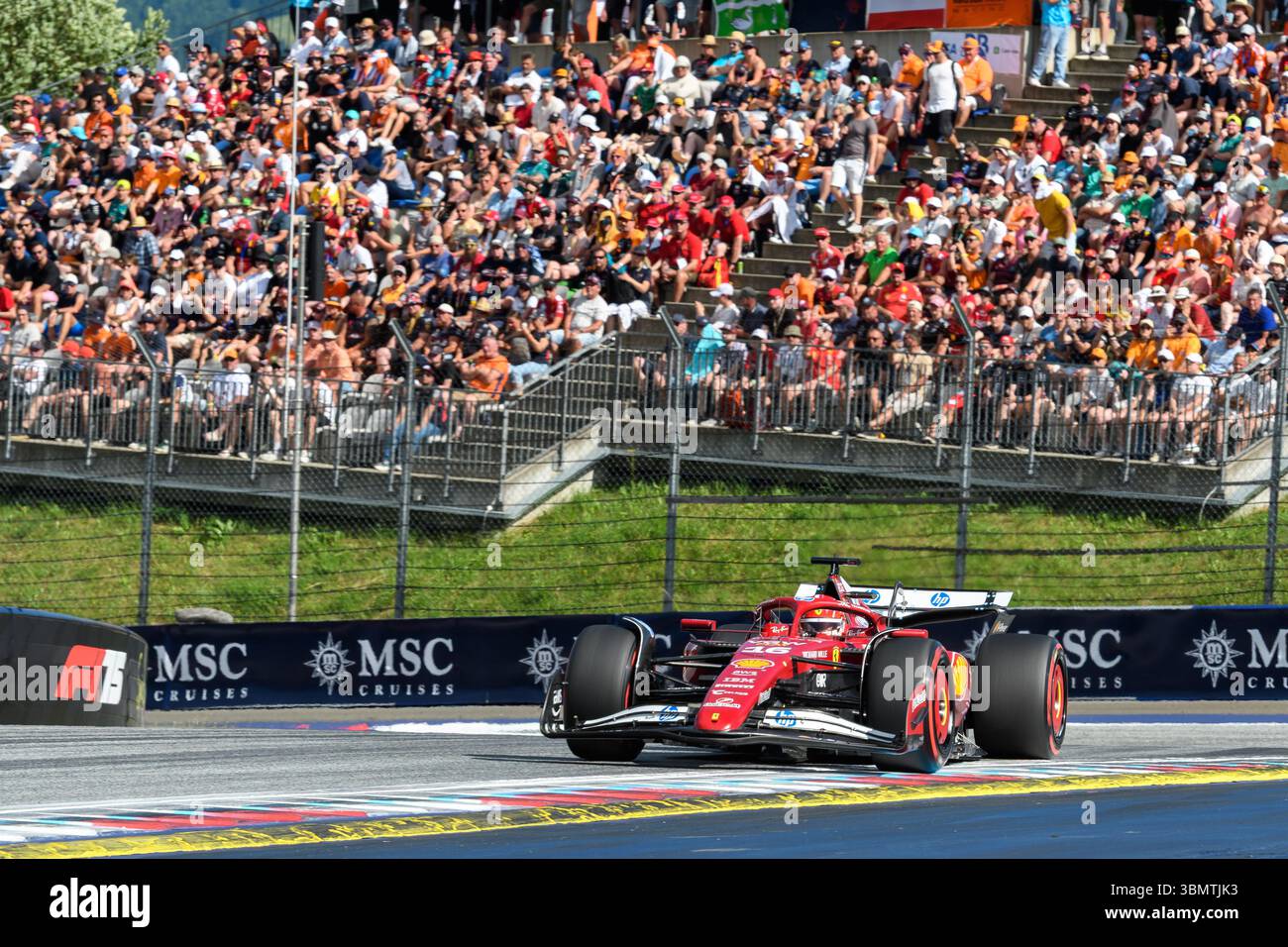 Spielberg, Austria. 28 giugno 2025. Charles LECLERC (MCO) alla guida della Ferrari, secondo posto nella sessione di qualificazione della MSC 2025 NAVIGA SUL GP D'AUSTRIA al Red Bull Ring di Spielberg (Stiria, Austria), undicesimo round al Campionato del mondo FIA 2025. Crediti: Riccardo Righetti/Alamy Live News Foto Stock
