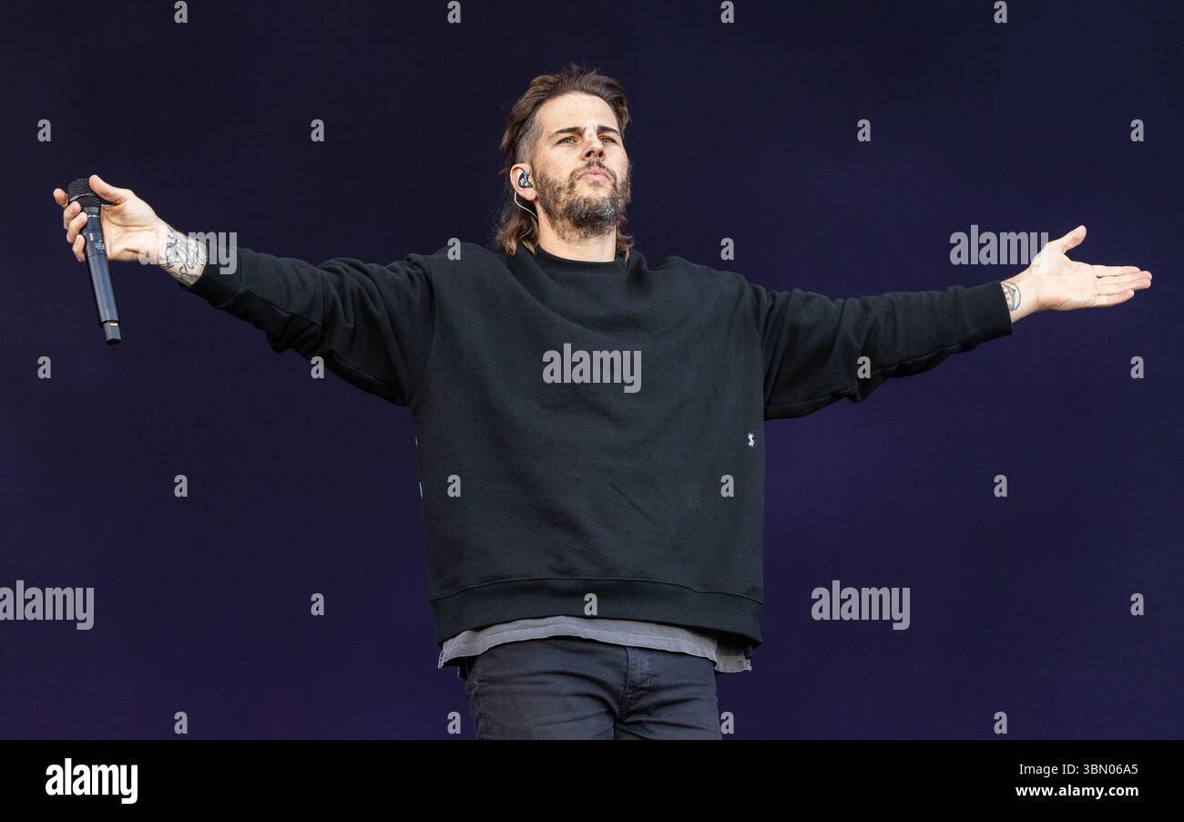 M. Shadows of Avenged Sevenfold si esibisce dal vivo al Tons of Rock 2025 Foto Stock