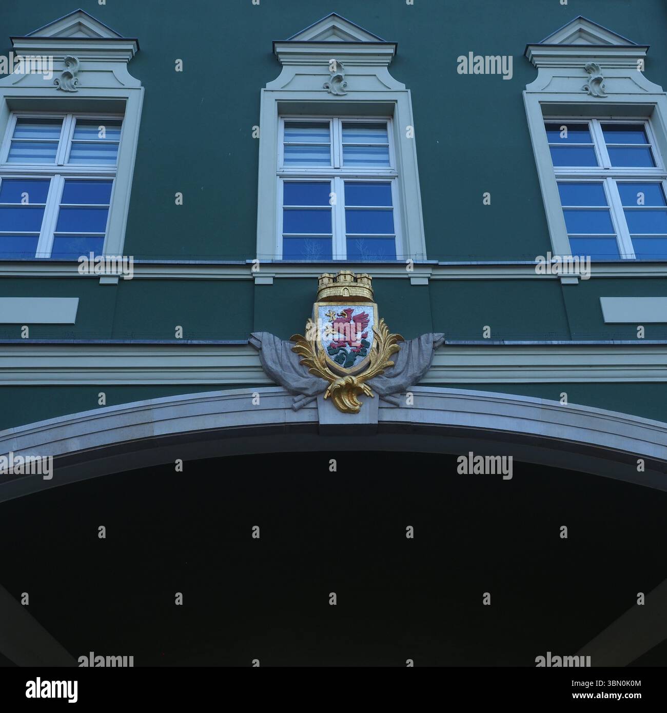 Municipio di Szczecin dettaglio architettonico con stemma Foto Stock