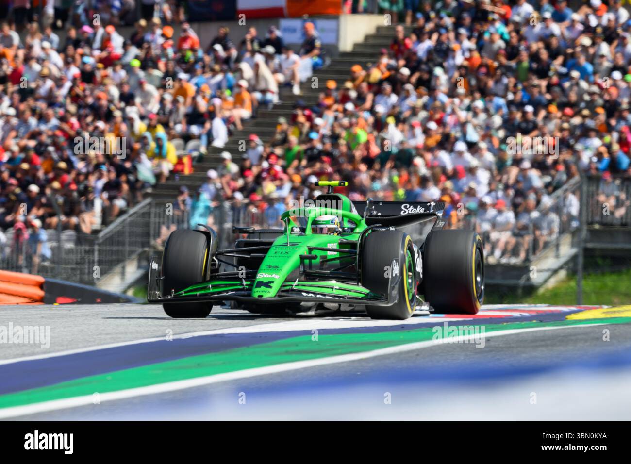 Spielberg, Austria. 29 giugno 2025. Gabriel BORTOLETO (BRA) alla guida di Kick Sauber alla curva 1 durante la MSC 2025 NAVIGA sul GP D'AUSTRIA a Spielberg (Stiria, Austria), undicesima prova del Campionato del mondo FIA F1 2025. Crediti: Riccardo Righetti/Alamy Live News Foto Stock