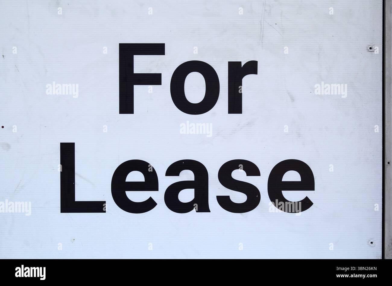 Cartello per leasing allegato a un edificio Foto Stock