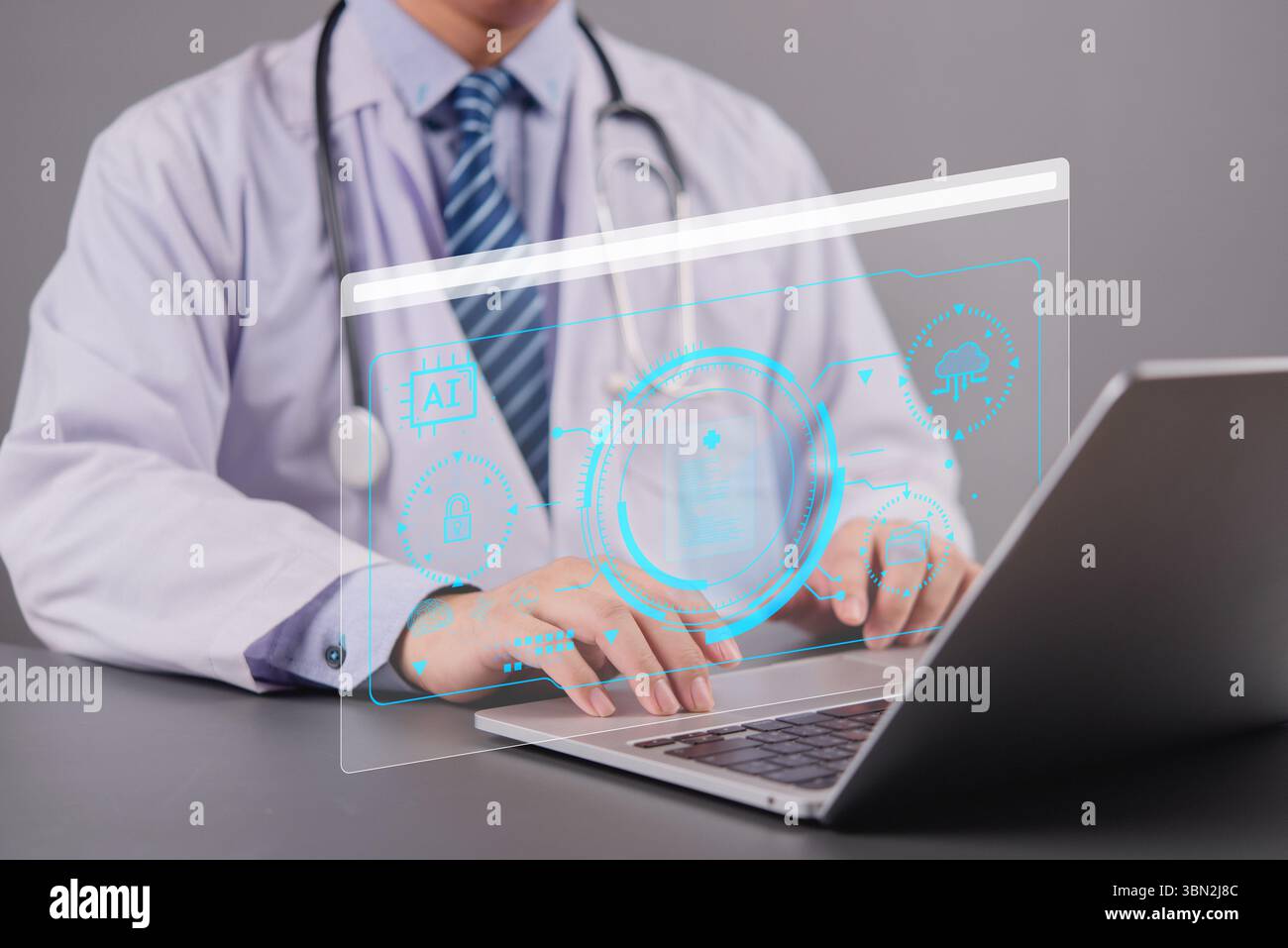 Telesalute moderna con medico che usa il computer portatile. Piattaforma cloud sicura e integrazione dell'assistenza sanitaria basata sull'intelligenza artificiale. tecnologia intelligente e medicina elettronica per l'assistenza sanitaria Foto Stock