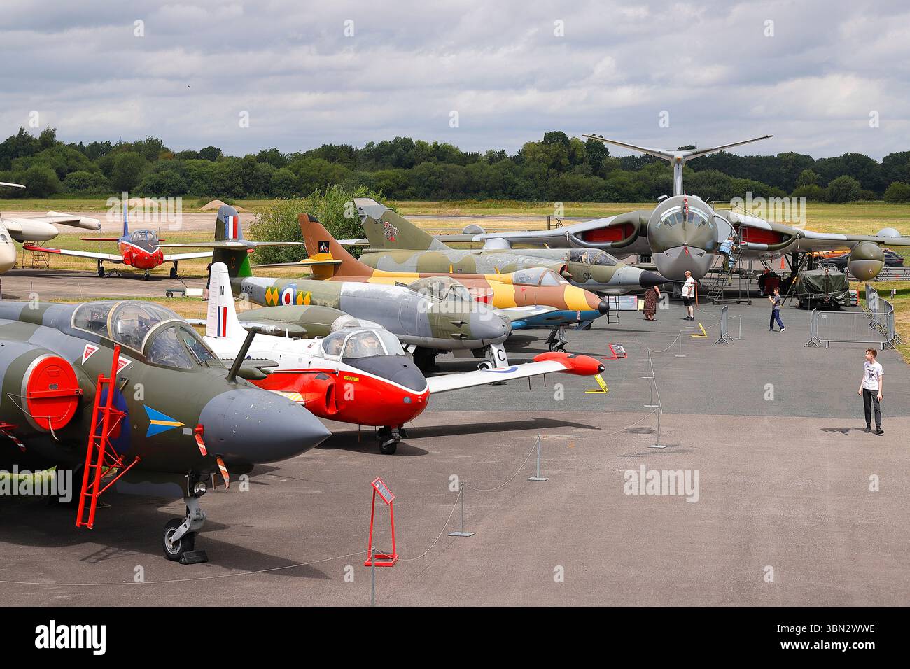 L'Handley Page Victor XL231 Lusty Linda allo Yorkshire Air Museum dopo la recente riverniciatura nella livrea della guerra fredda. Foto Stock