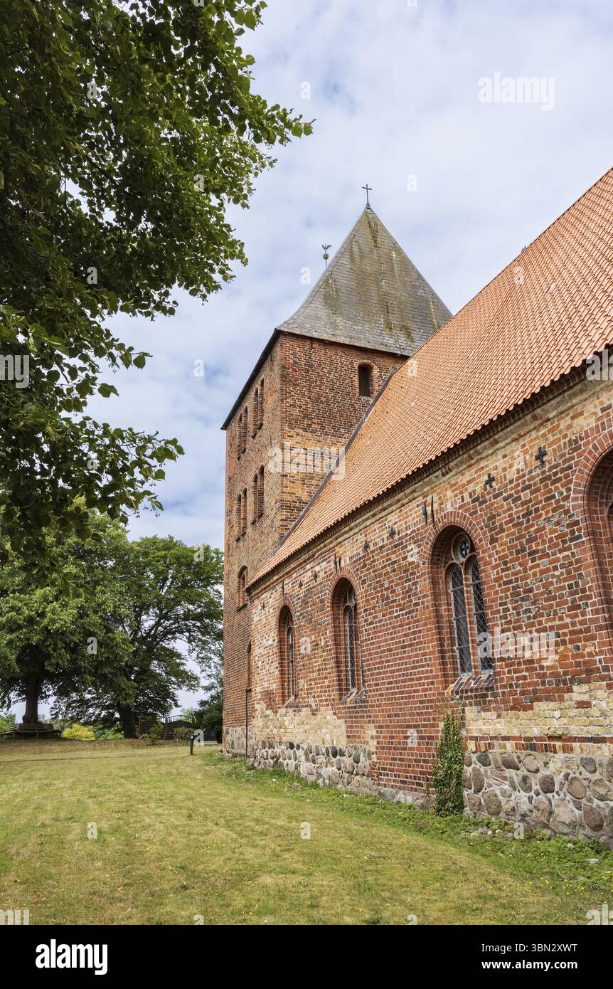 Chiesa se Schlagsdorf a Mecklenburg-Vorpommern in Germania, al confine tra l'ex Germania orientale e occidentale durante la guerra fredda Foto Stock