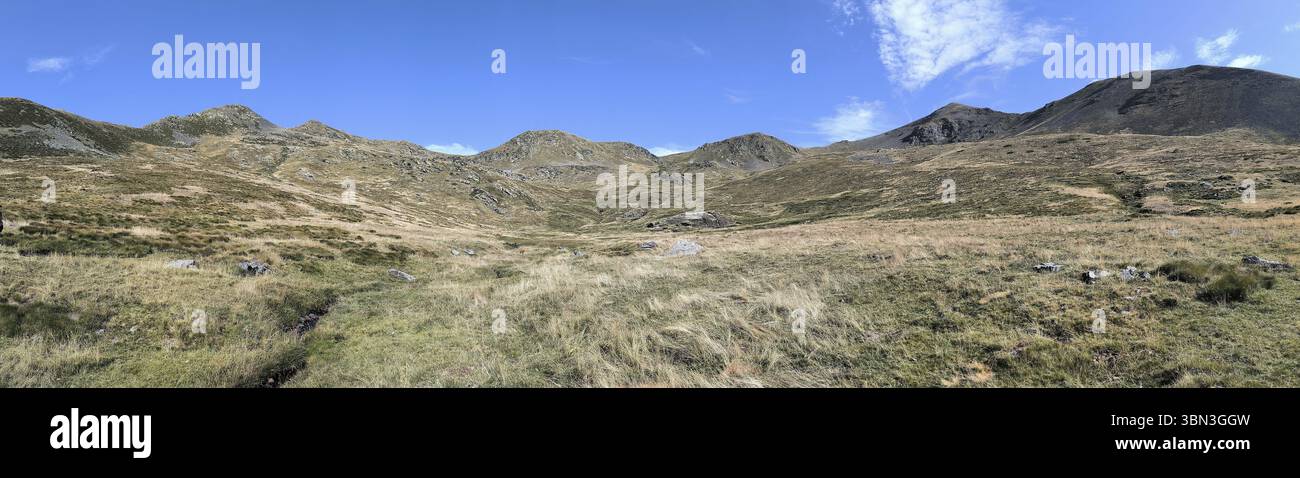 Paesaggio estivo nei pirenei catalani. Foto Stock