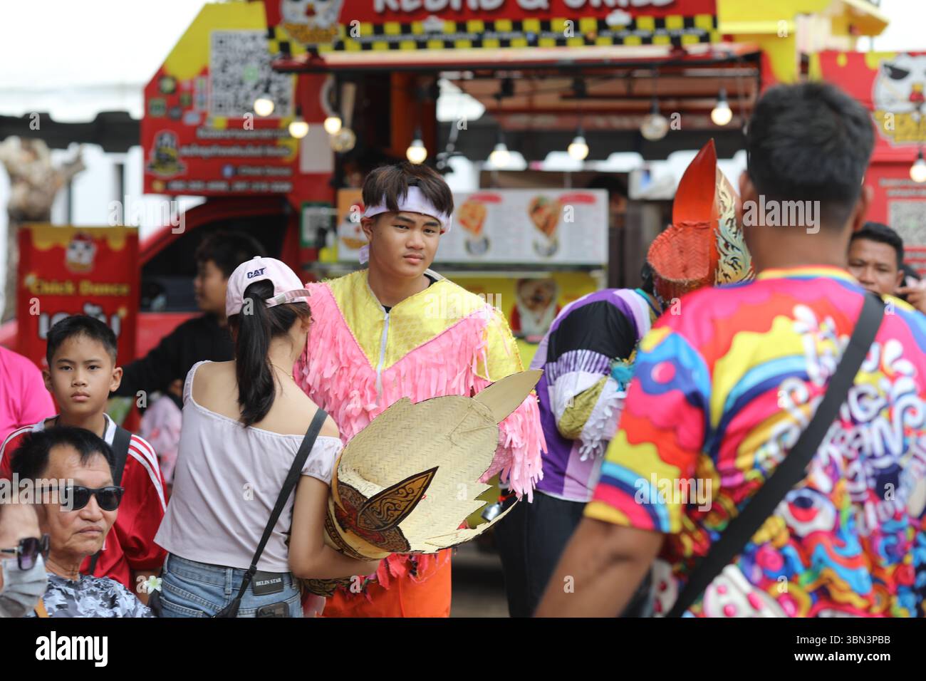 Raduno annuale di gruppi motociclistici al Dansai Ghost Festival nella provincia di Loei, nel nord della Thailandia. Foto Stock