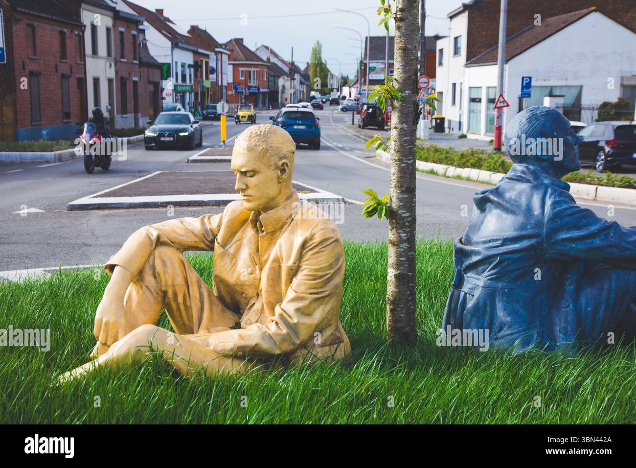 Art sur un rond-point, 'la laine et l'eau' di Didier Mahieu. Rotatoria di Saint-Symphorien Foto Stock