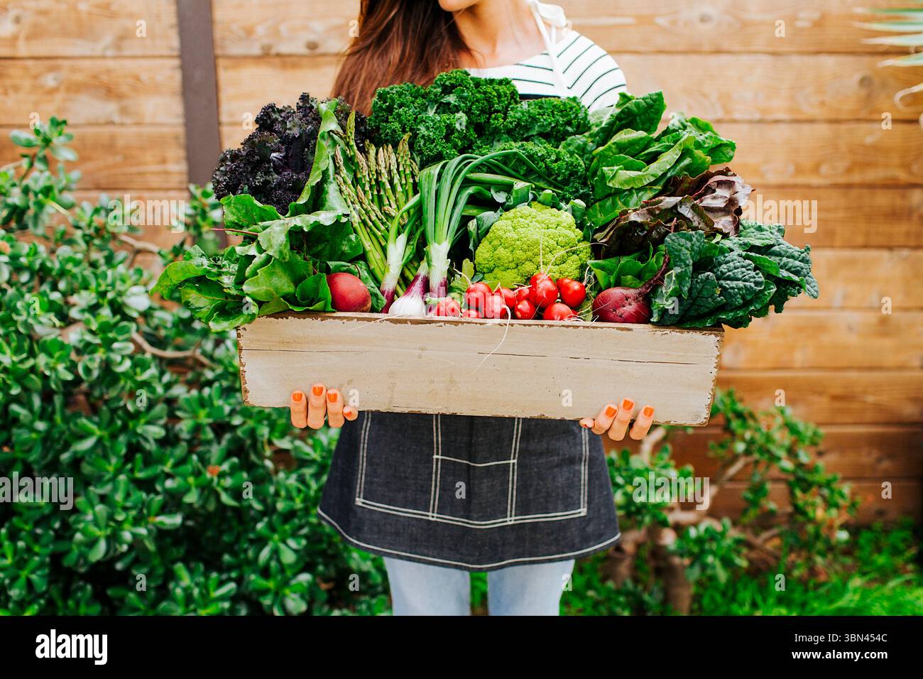 Verdure da fattoria a tavola Bounty Foto Stock