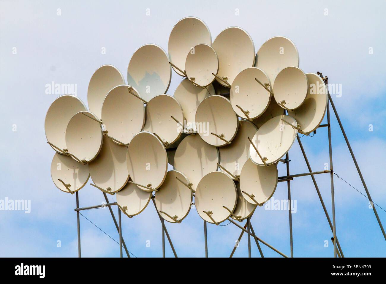 Tirana, Albania. The Dreaming City, installazione artistica di Ledia Kostandini. Foto Stock
