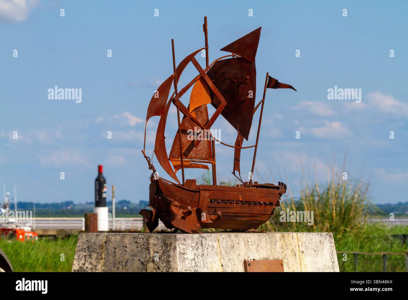Francia, Nouvelle-Aquitaine, Gironde, estuaire de la Gironde, cote Medoc, Pauillac. Porto Foto Stock