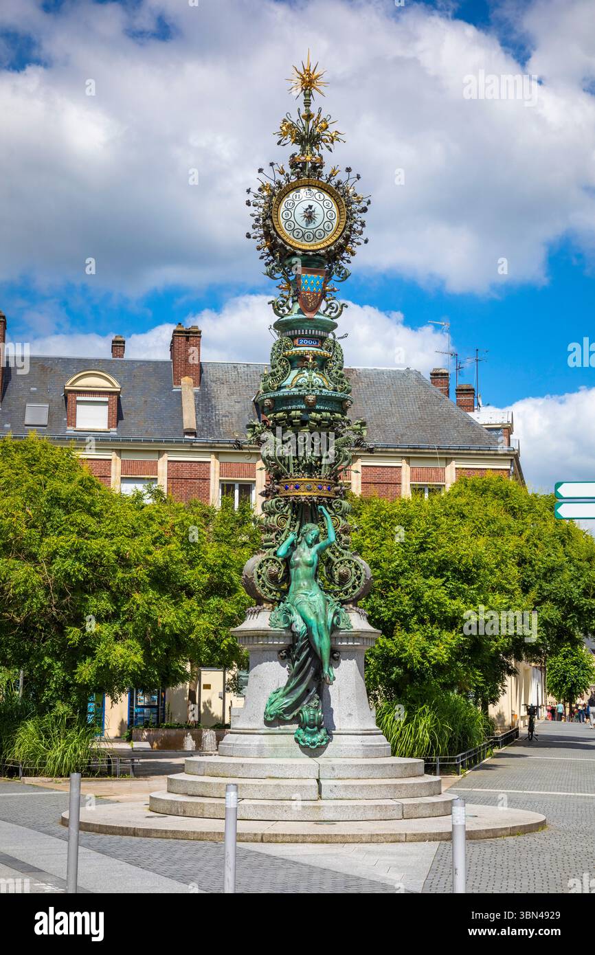 Francia, Hauts-de-France, Picardie, somme, Amiens. Il Dewailly Clock e Marie-sans-chemise. Architetto Emile Ricquier, scultore Albert Roze Foto Stock