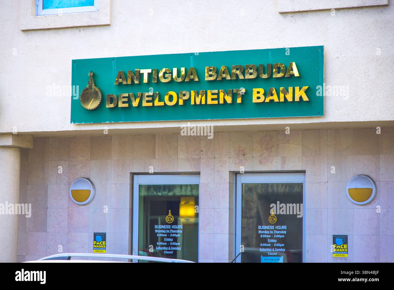 Antigua e Barbuda, Indie occidentali, Antigua Island. St John's.Antigua Barbuda, banca di sviluppo Foto Stock