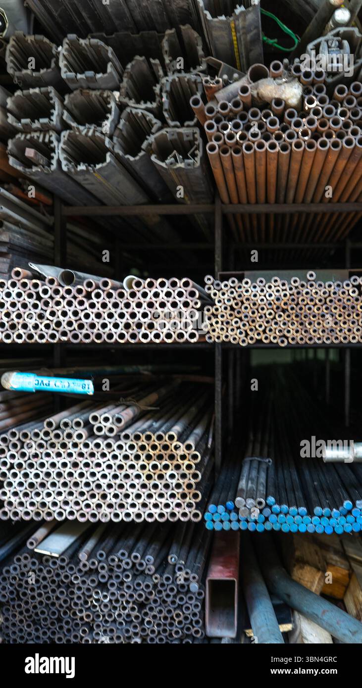 Stoccaggio dei tubi in acciaio Foto Stock