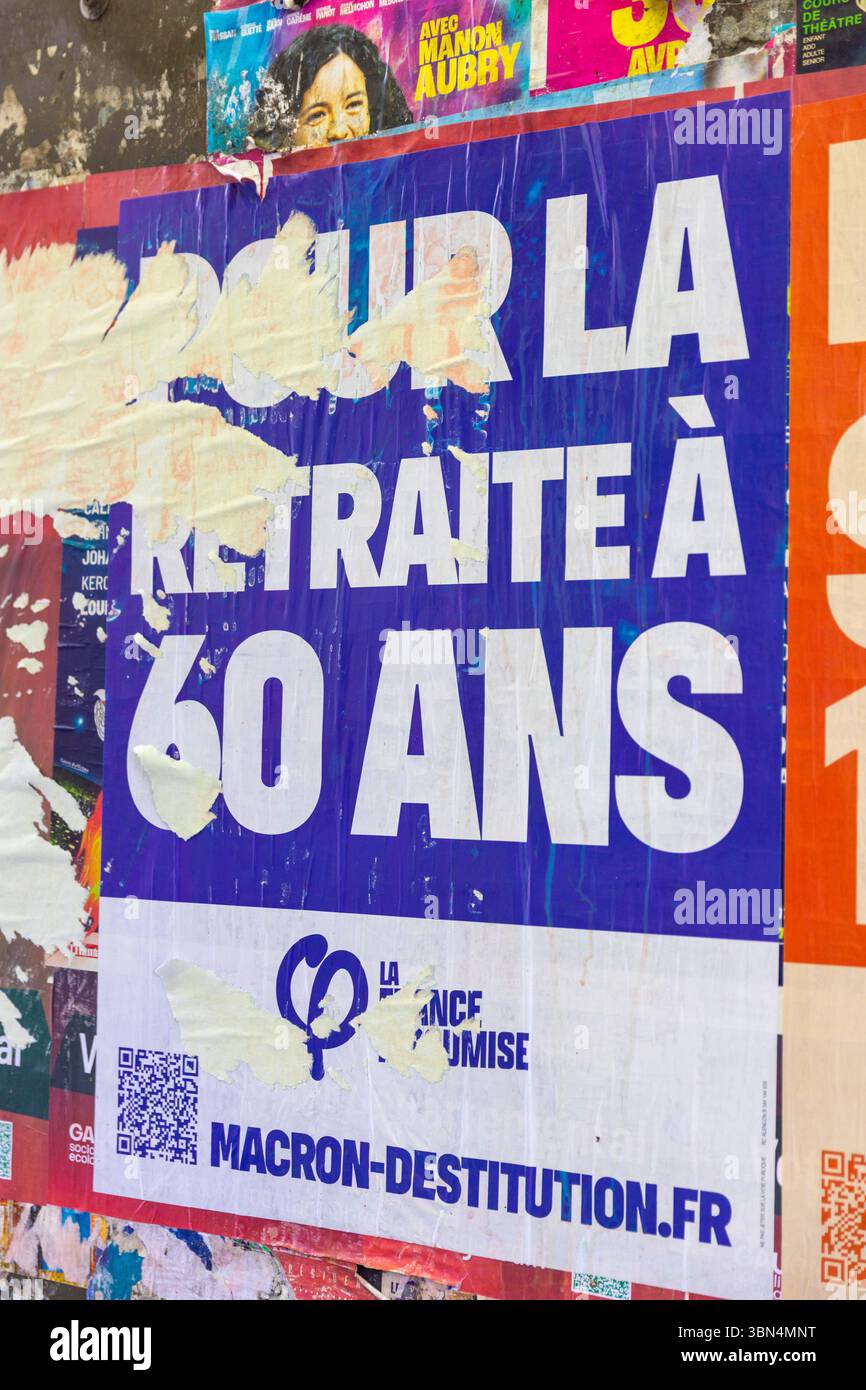 Manifesto di insoumise della Francia per il pensionamento a 60 anni Foto Stock