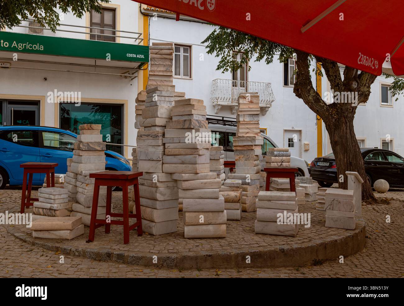 Piazza dei libri, Melides, Setubal, Alentejo, Portogallo Foto Stock